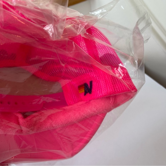 NWT Aviator Nation Neon Pink Trucker Hat Rock & Roll Bolt embroidered patch - Picture 10 of 11